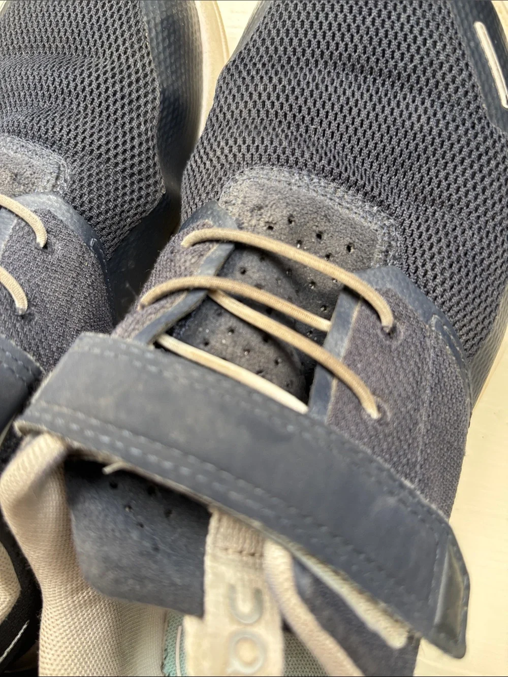 On Running Kids Cloud Play Sneakers Navy Blue / White Size 2.5 Y
